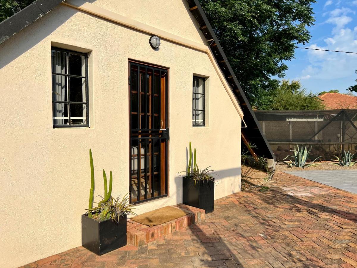 Cosy City Cottage Gaborone Luaran gambar